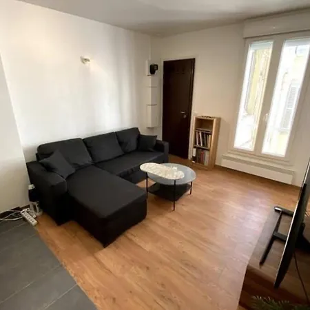 Pleasant 2p With Wifi In The Heart Of Montmartre * Parigi